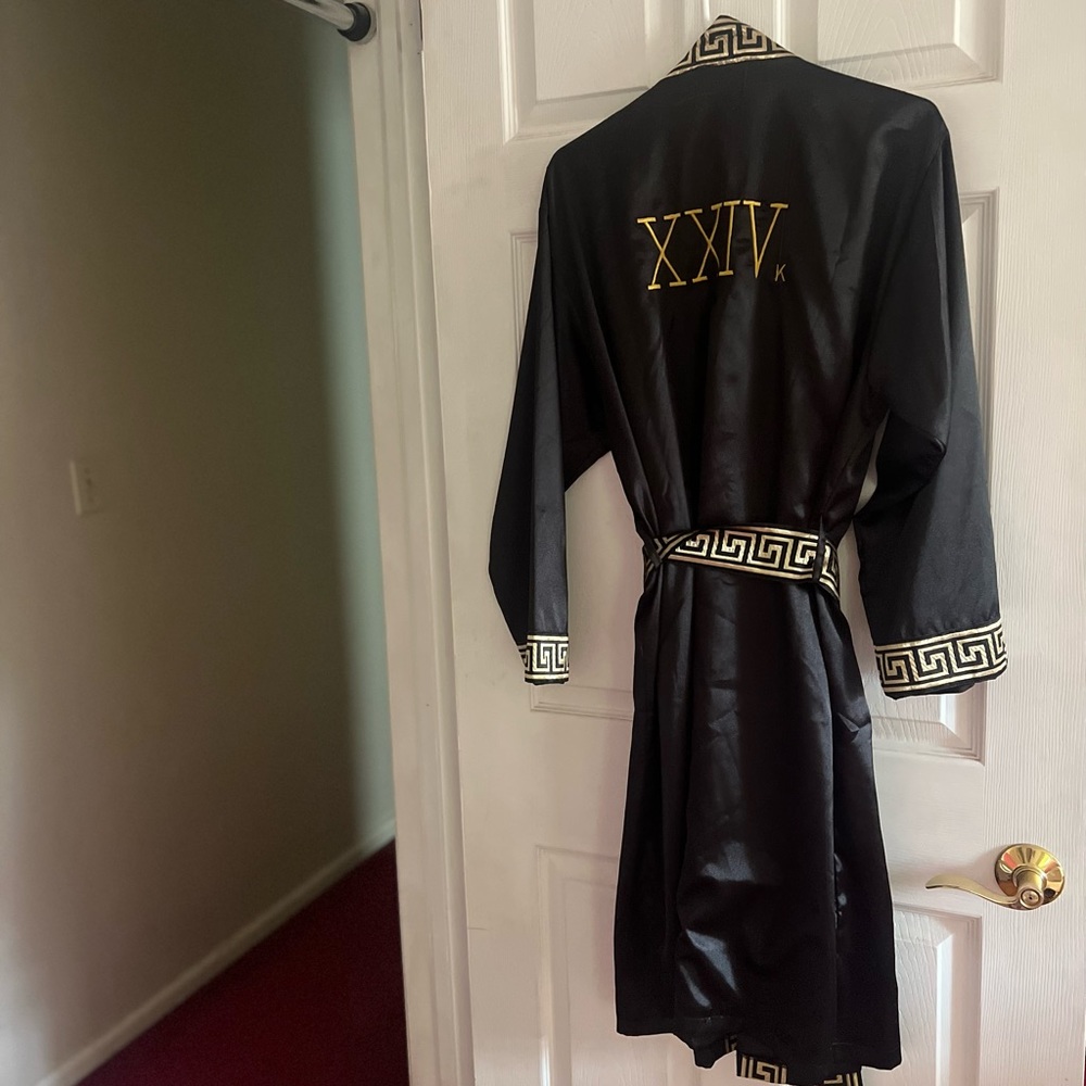 BRUNO MARS 24k Magic Robe